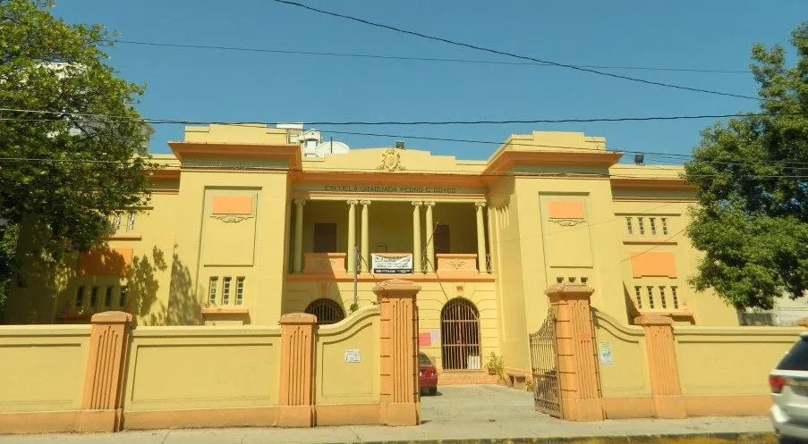 The Escuela Pedro G. Goyco building on Calle Loíza, home of Taller Comunidad La Goyco